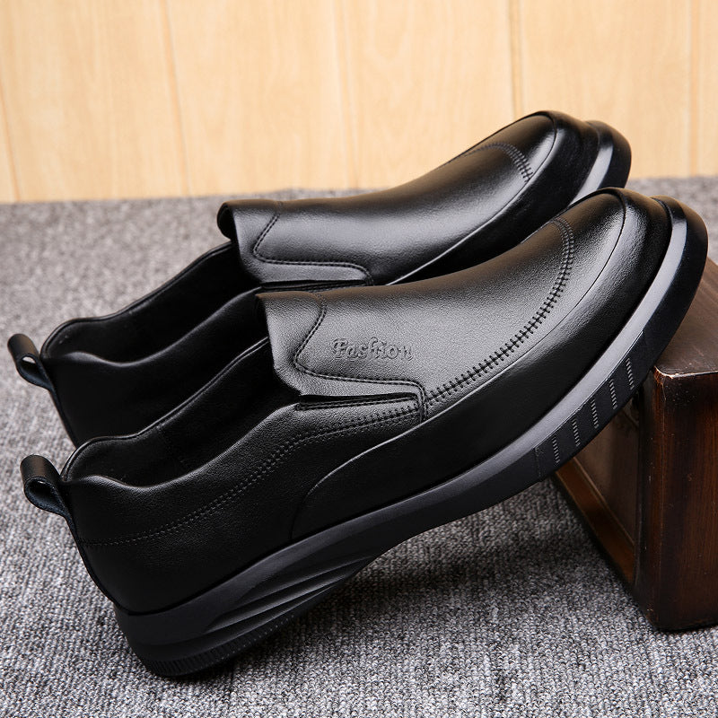 2025 new autumn leather shoes men's leather men's shoes driving shoes men's non-slip slip slip-on soft bottom casual shoes
