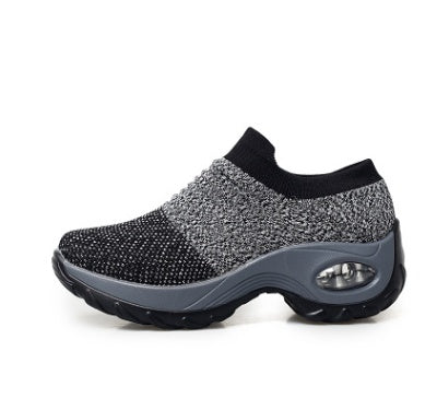 Brand New 2025 Dancing Soft Bottom Flying Woven Rocking Shoes