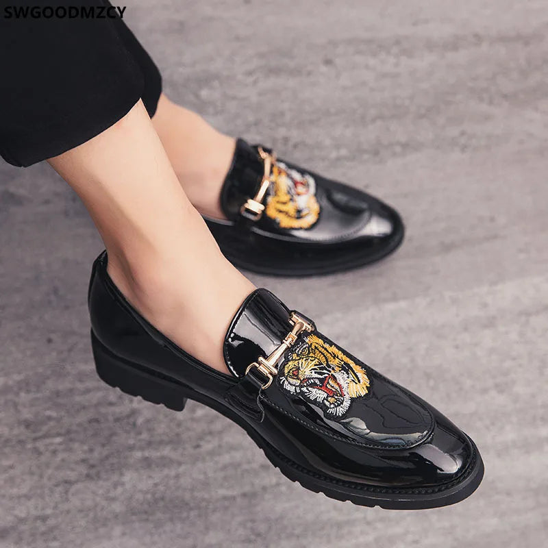 TINTINOS Black Patent Leather Shoes Men Loafers Men Pointed Toe Dress Shoes Fashion Cover Shoes for Men 2024 Chaussure Homme Luxe Marque