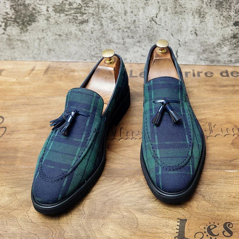 Our 2025 New Loafers Men Shoes Canvas Green Plaid Fashion Business Casual Wedding Party Classic Fringe Retro Gentleman Dress Shoes