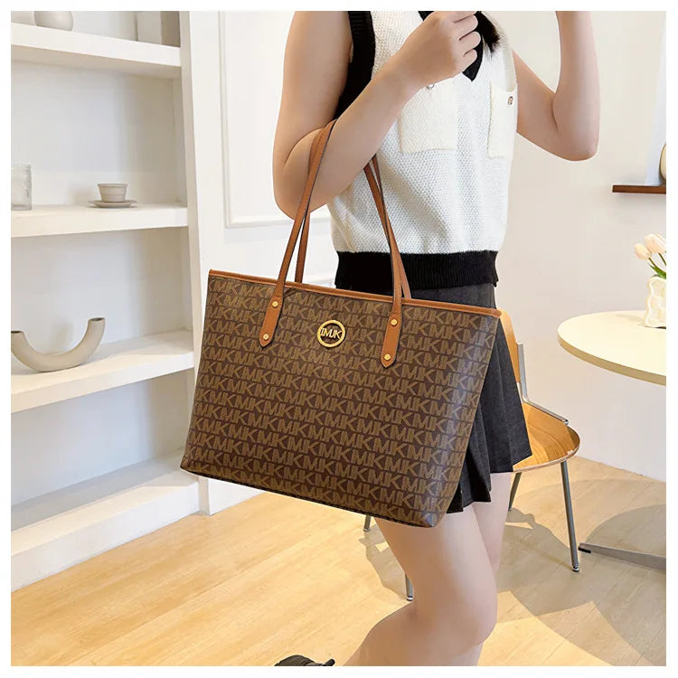 Women's Luxury Handbag 2024-2025 New Fashion Letter Printed Tote Bag Versatile Large Capacity One Shoulder Diagonal Straddle Bag FREE SHIPPINGS