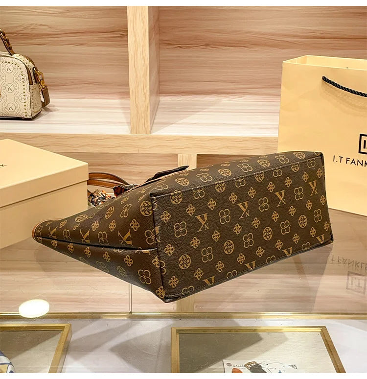 Brand Women's Handbag 2024- 2025 New Autumn/Winter Fashion Large Capacity Designer Shoulder Bag Retro Luxury Handheld Crossbody Mother FREE SHIPPING