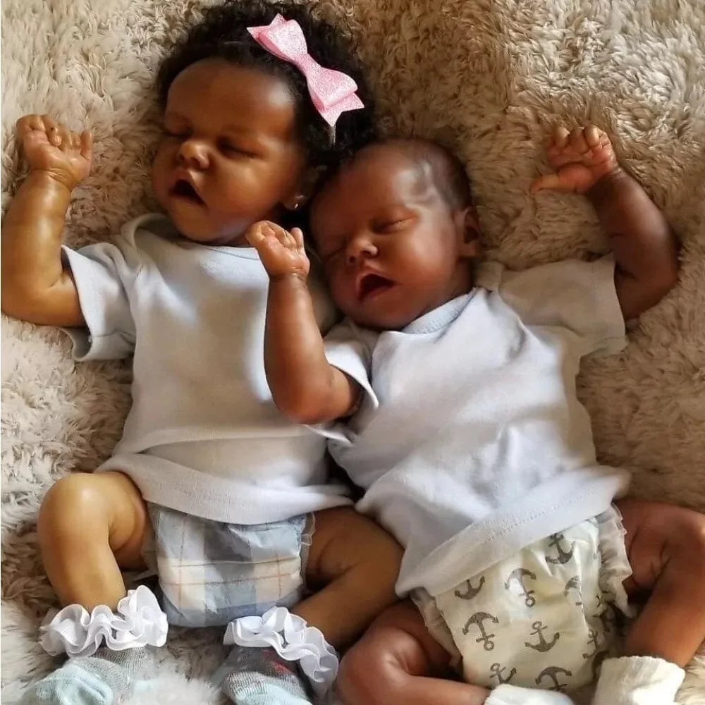 43cm Lifelike Reborn Baby Doll African American , Handmade 3D Painted Skin Silicone Vinyl Limbs Soft Cloth Body
