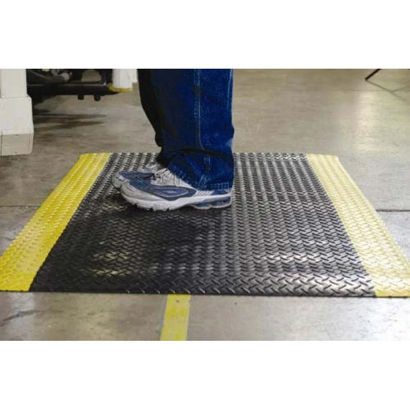Corporation-442S Vinyl Heavy Duty Diamond-DEK Sponge Industrial Anti-Fatigue Floor Mat, 2' x 3', Black with Yellow Border