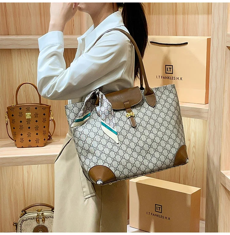 Brand Women's Handbag 2024-2025 New Autumn/Winter Fashion Designer Shoulder Bag Retro Luxury Handheld Crossbody Bag Large Capacity FREE SHIPPING