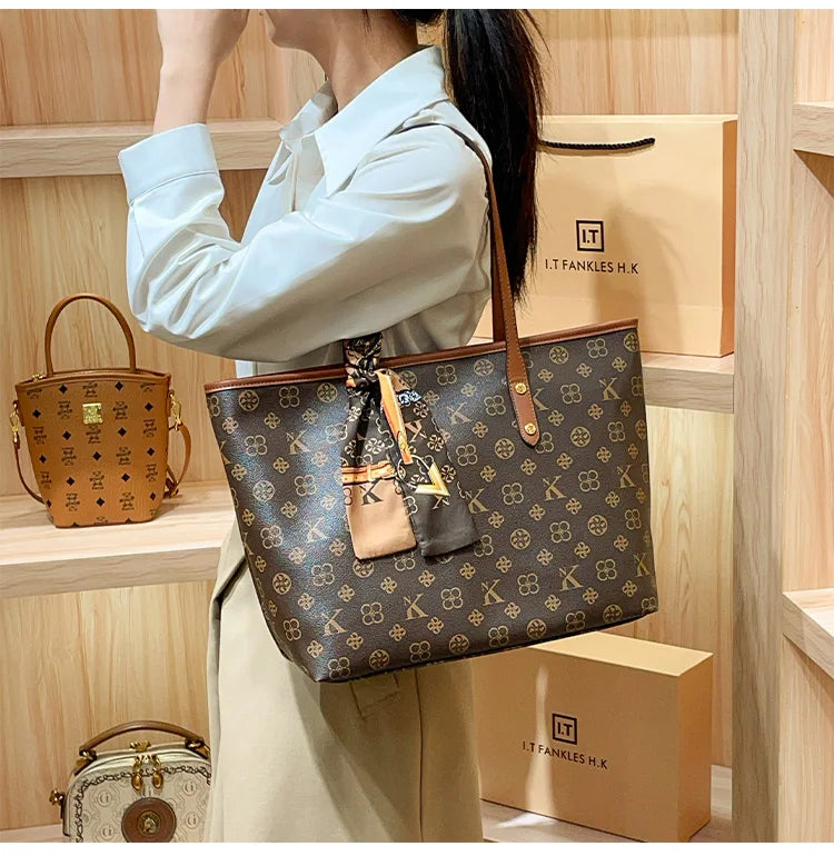 Brand Women's Handbag 2024- 2025 New Autumn/Winter Fashion Large Capacity Designer Shoulder Bag Retro Luxury Handheld Crossbody Mother FREE SHIPPING
