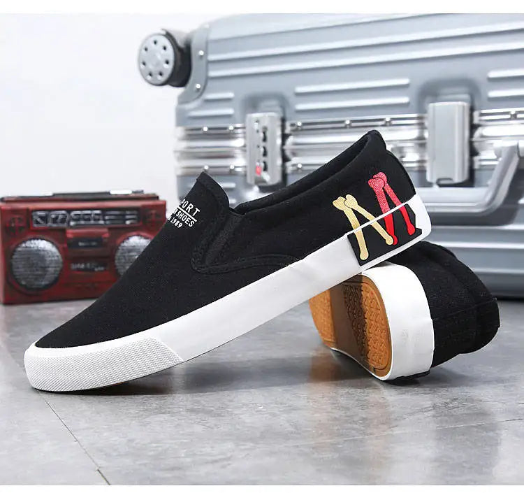2025 New Canvas Shoes Men Summer Classic Loafers Men Casual Shoes Breathable Lazy Walking Flat Men Shoes Sneakers Plus Size 47