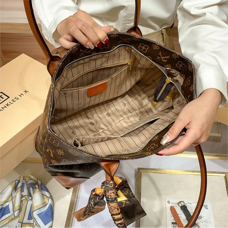 Brand Women's Handbag 2024-2025 New Autumn/Winter Fashion Designer Shoulder Bag Retro Luxury Handheld Crossbody Bag Large Capacity FREE SHIPPING