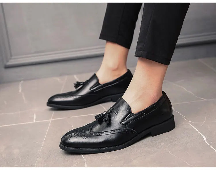 Men Fringe Loafers 38-48 Slip On Casual Spring Autumn Black Brogues moccasins Walking Shoes Genuine Leather Fashion Boys Flats