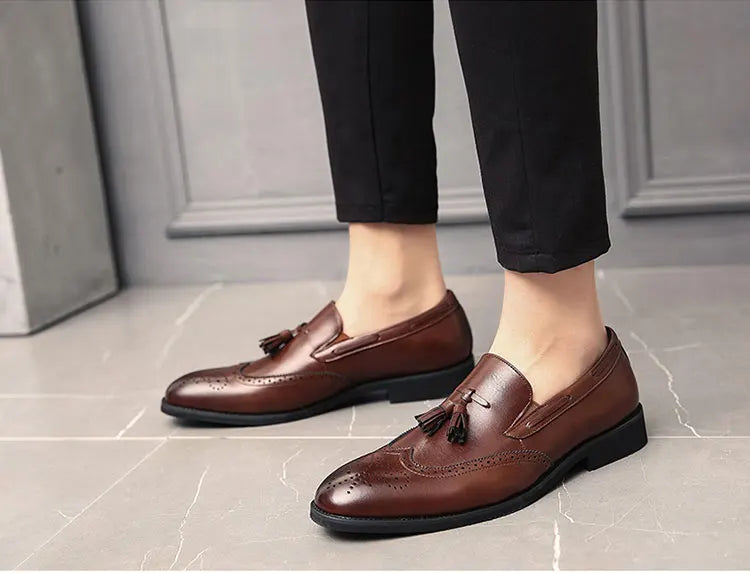 Men Fringe Loafers 38-48 Slip On Casual Spring Autumn Black Brogues moccasins Walking Shoes Genuine Leather Fashion Boys Flats