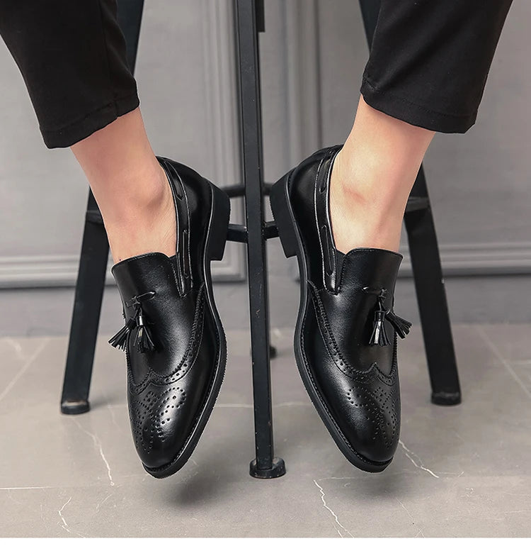 Men Fringe Loafers 38-48 Slip On Casual Spring Autumn Black Brogues moccasins Walking Shoes Genuine Leather Fashion Boys Flats