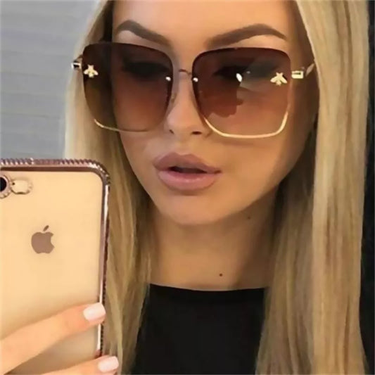 Summer New Fashion Lady Oversize Rimless Square Bee Sunglasses Women Men Small Glasses Gradient Sun Glasses Female UV400