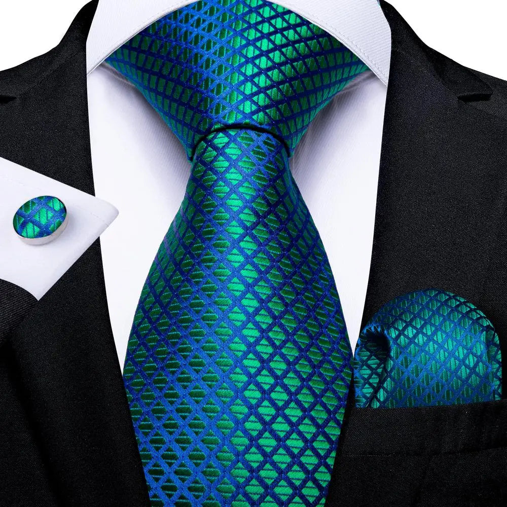 Brand New 2025 Hi-Tie Light Blue Striped Novelty Silk Wedding Tie For Men Handky Cufflinks Nicktie Set Fashion Design Business Party