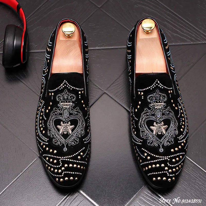 TINTINOS 2024 New Fashion Men Pointed Rivet Embroidery Rhinestone Casual Oxford Shoes Wedding Groom Driving Homecoming Business Footwear