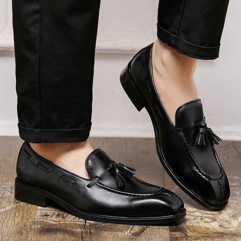 Italian Men Casual Leather Loafers Classic Business Dress Casual Shoes High Quality Tassel Antiskid Wedding Office Leather Shoes
