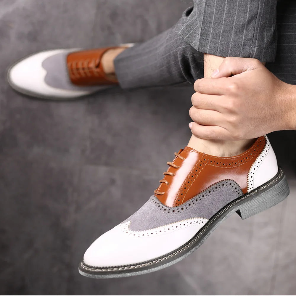 New 2025 Men Retro brogue lace-up black white oxford shoes Male Dress Wedding prom Homecoming Shoe Sapato Social Masculino