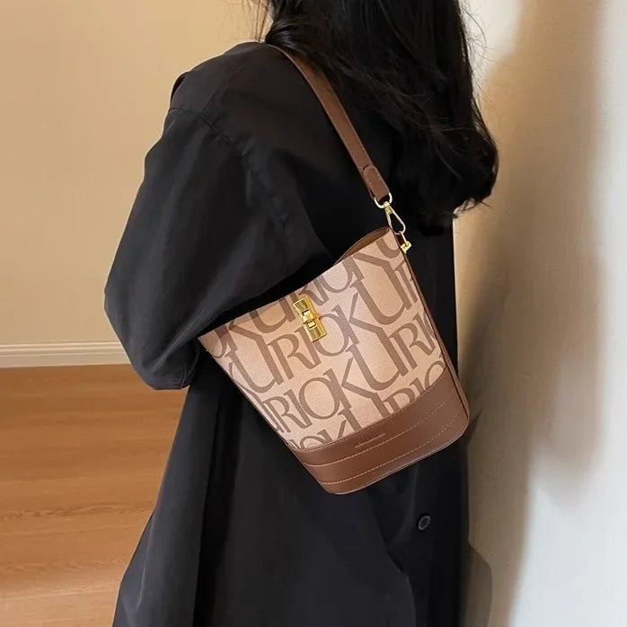 New Collection 2024-2025 Fashionable Retro Bucket Bag New High-capacity Printed Single Shoulder Crossbody Bag  High-quality Designer Handbag for Women FREE  SHIPPING