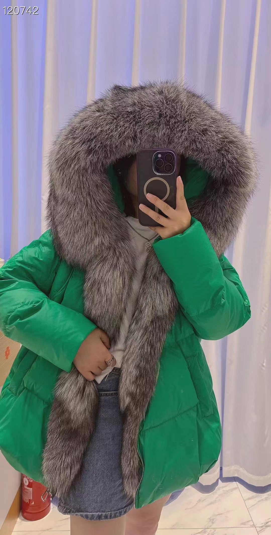 NEW 2024 2025 Women Coat White Duck Down Jacket Super Large Real Silver Fox Fur Collar Hooded New Fashion Outerwear Puffer Jacket New