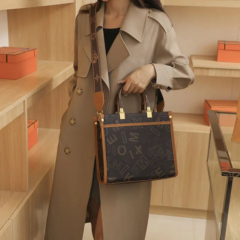 Ladies this handbag is going very fast 28*25*10cm Women Bags Designer Luxury Crossbody Shoulder Purses Handbag Women Clutch Travel Tote Bag FREE SHIPPING