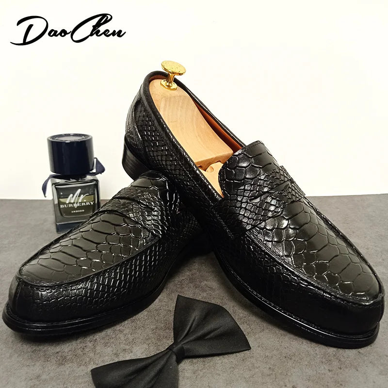 Luxury Brand Men Leather Shoes Black Brown Slip Om Snake Print Casual Men Dress Shoes Wedding Business Loafers Shoes Men