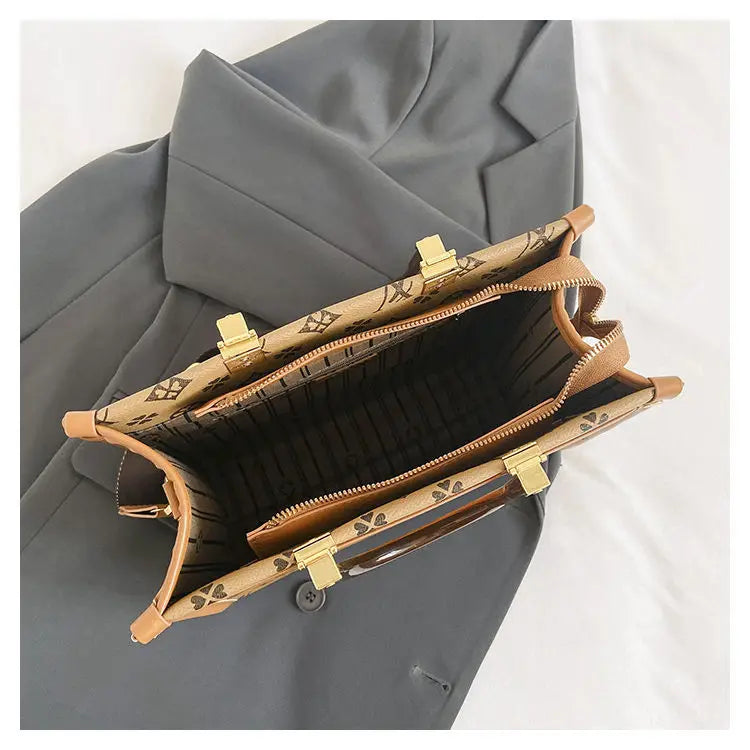 Ladies this handbag is going very fast 28*25*10cm Women Bags Designer Luxury Crossbody Shoulder Purses Handbag Women Clutch Travel Tote Bag FREE SHIPPING