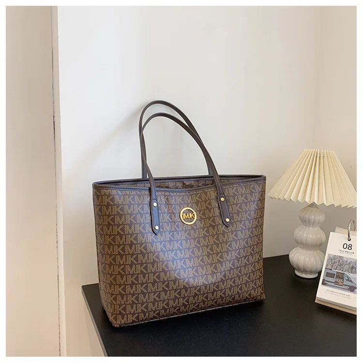Women's Luxury Handbag 2024-2025 New Fashion Letter Printed Tote Bag Versatile Large Capacity One Shoulder Diagonal Straddle Bag FREE SHIPPINGS