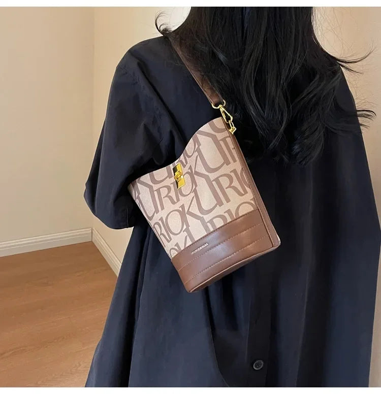 New Collection 2024-2025 Fashionable Retro Bucket Bag New High-capacity Printed Single Shoulder Crossbody Bag  High-quality Designer Handbag for Women FREE  SHIPPING