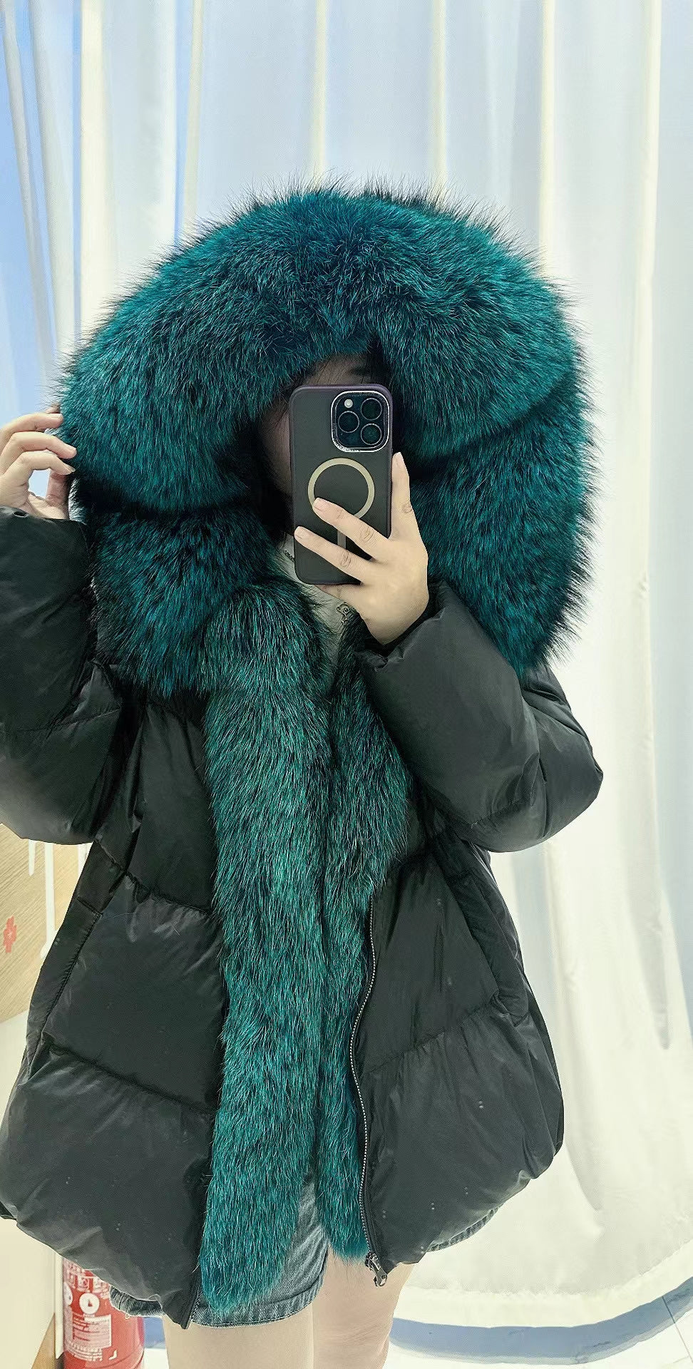 NEW 2024 2025 Women Coat White Duck Down Jacket Super Large Real Silver Fox Fur Collar Hooded New Fashion Outerwear Puffer Jacket New