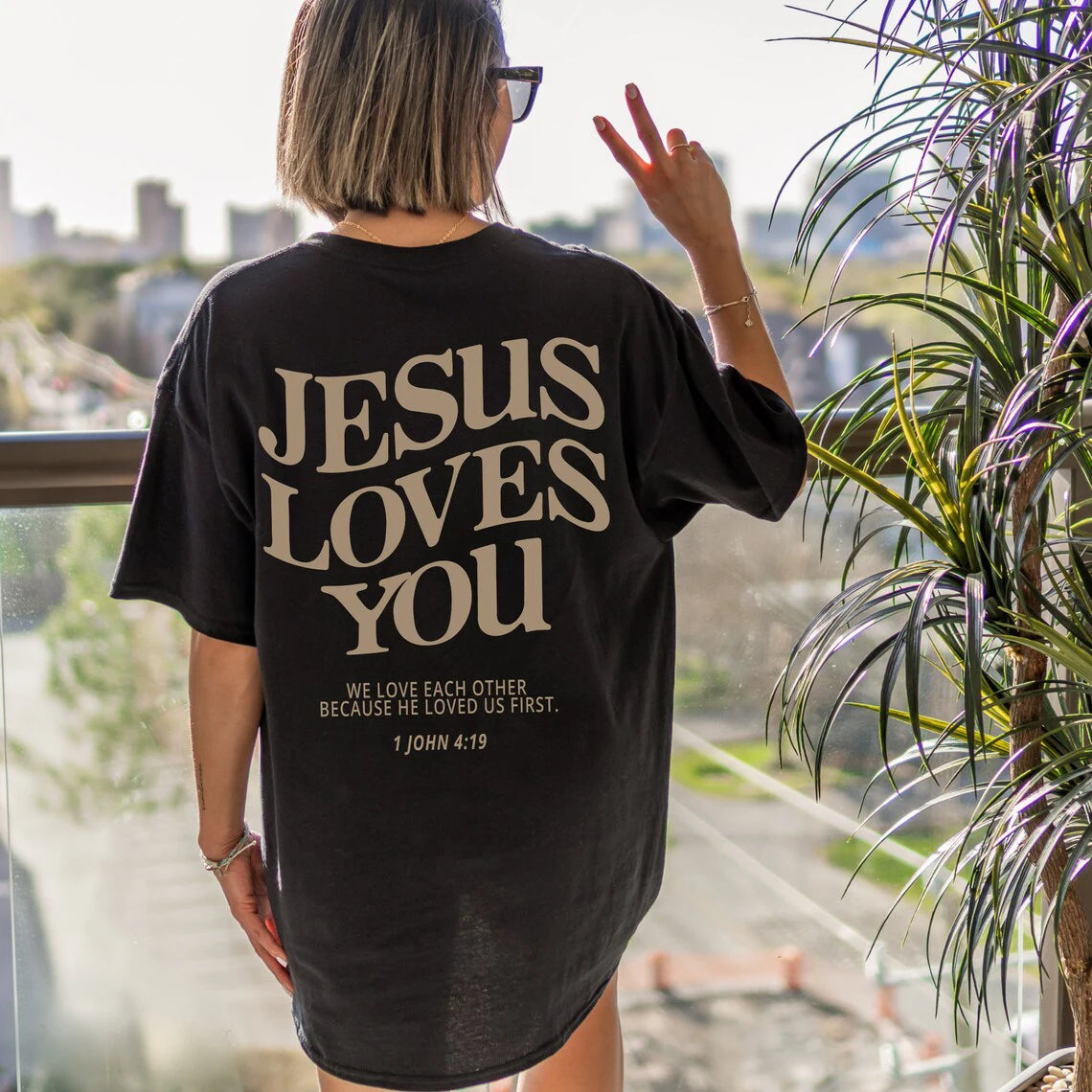JESUS-CHRIST Loves You Christian Oversized T-Shirt we love each other Loose Tee Women Trendy Casual cotton Aesthetic Top