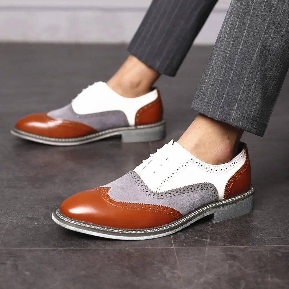 New 2025 Men Retro brogue lace-up black white oxford shoes Male Dress Wedding prom Homecoming Shoe Sapato Social Masculino