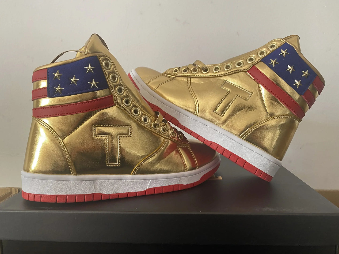 2024 MAGA President Donald Shoes Trump Gold Sneakers Mens Womens Casual Boots Road Shoes Silver High Top Battle Boots