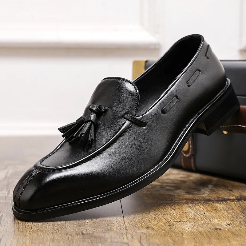 Italian Men Casual Leather Loafers Classic Business Dress Casual Shoes High Quality Tassel Antiskid Wedding Office Leather Shoes