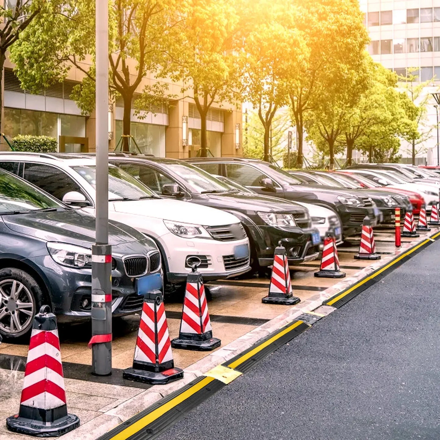 VEVOR Cable Protector Modular Rubber Speed Bump 4PCS 1 Channel Driveway Ramp Wire Cover Cord Guard for Parking Lot Warehouses