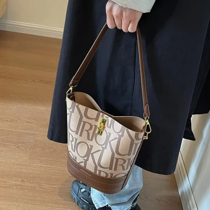 New Collection 2024-2025 Fashionable Retro Bucket Bag New High-capacity Printed Single Shoulder Crossbody Bag  High-quality Designer Handbag for Women FREE  SHIPPING