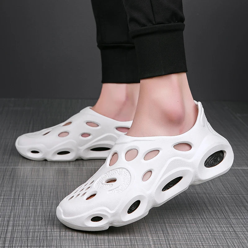 New Men's Summer Sandals Comfortable and Lightweight Men's Slippers Trendy and Fashionable Men's Shoes Versatile EVA Super Soft