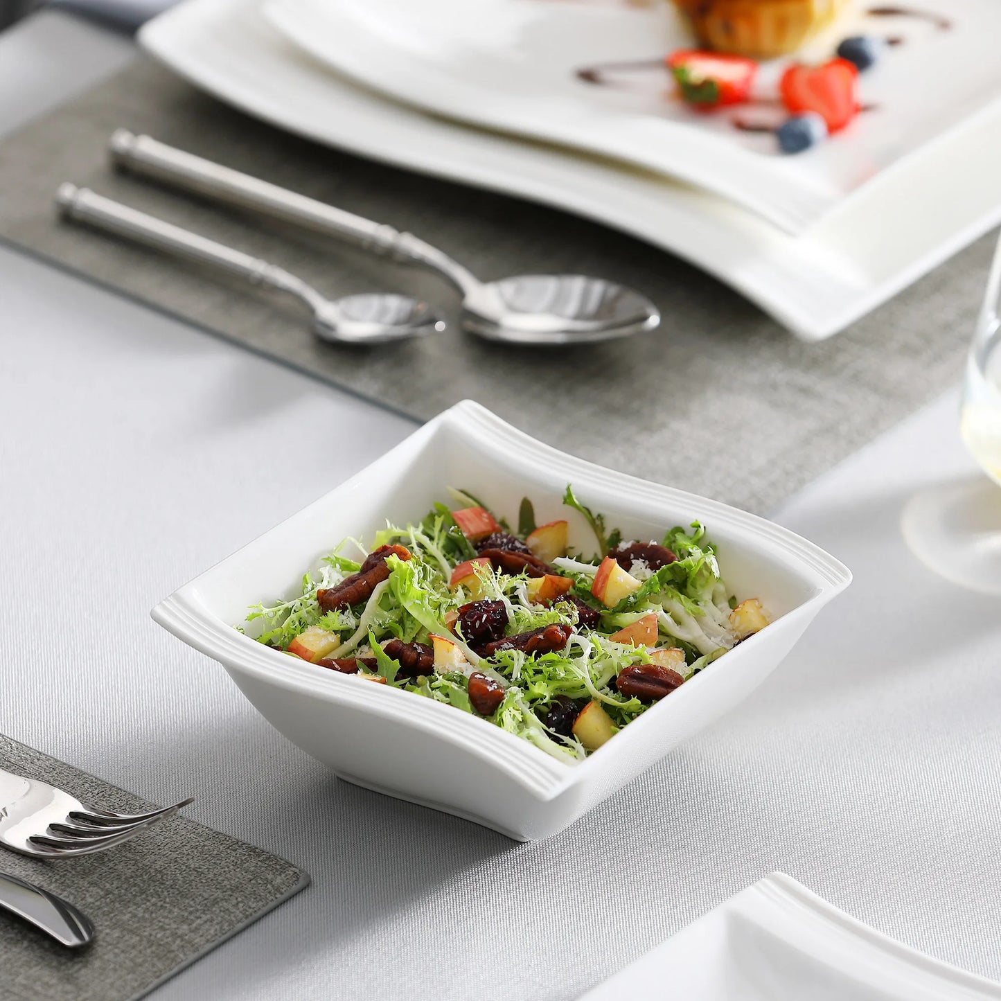 MALACASA Flora 26-Piece Porcelain Dinner Set with Bowls Dessert Soup Dinner Plates Rectangular Plates Set Service for 6 Person