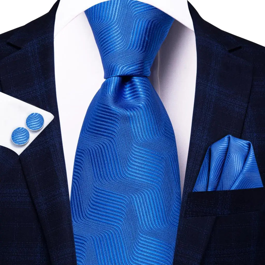 Brand New 2025 Hi-Tie Light Blue Striped Novelty Silk Wedding Tie For Men Handky Cufflinks Nicktie Set Fashion Design Business Party
