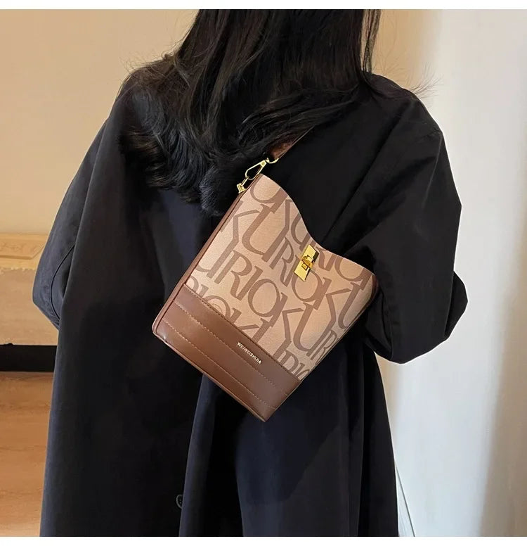 New Collection 2024-2025 Fashionable Retro Bucket Bag New High-capacity Printed Single Shoulder Crossbody Bag  High-quality Designer Handbag for Women FREE  SHIPPING