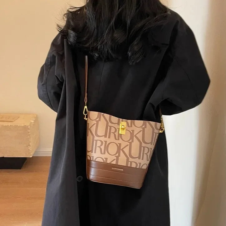 New Collection 2024-2025 Fashionable Retro Bucket Bag New High-capacity Printed Single Shoulder Crossbody Bag  High-quality Designer Handbag for Women FREE  SHIPPING