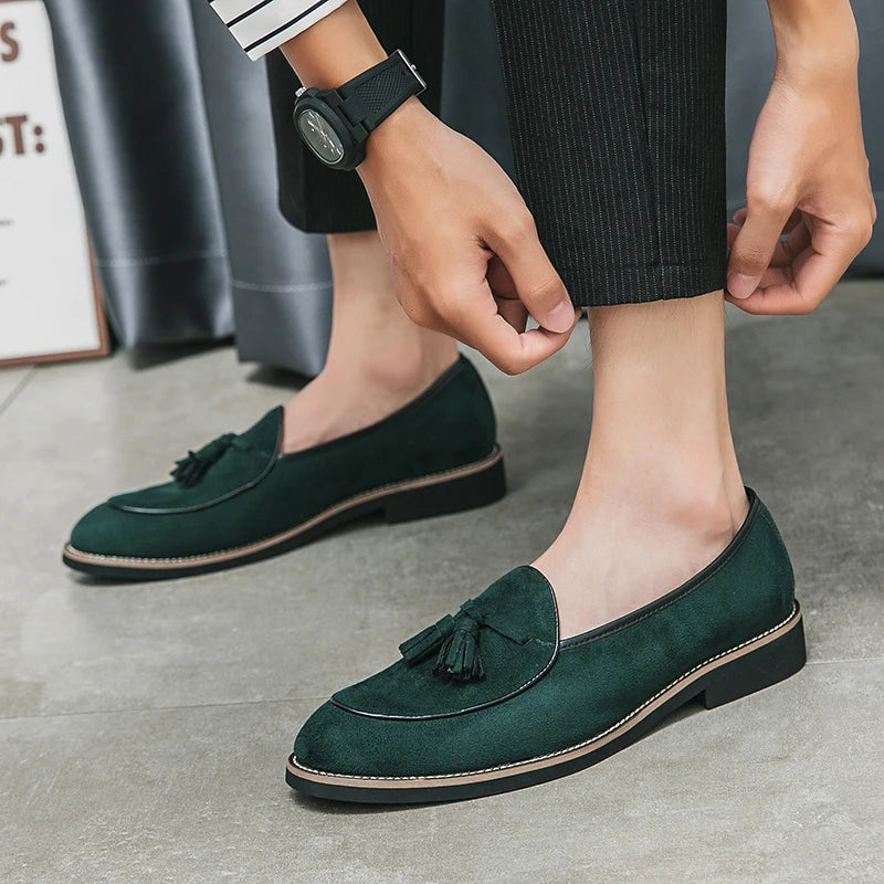 Italian Luxury Brand Suede Men's Tassel Design Loafers Slip-on Handmade High Quality Nubuck Leather Shoes Pointed Toe Thick Sole