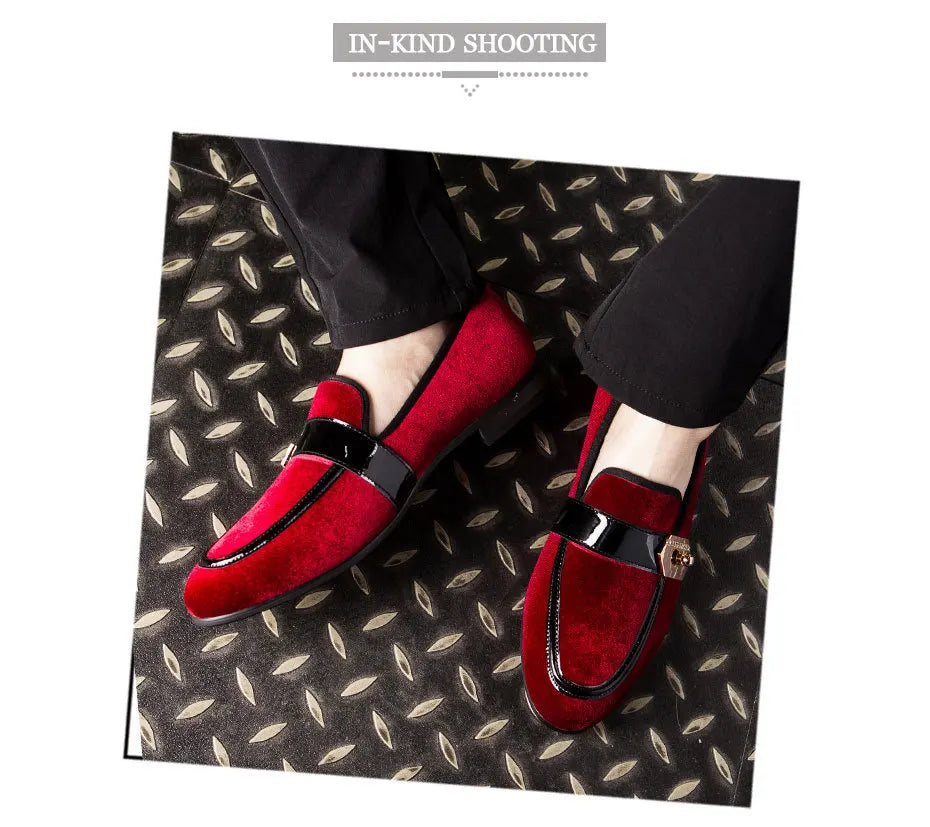 New 2025 Men Moccasins Shoes Men's Loafers Dress Shoes Classic Fashion Metal Decoration Men Velvet Loafers Luxury Wedding Party Shoes