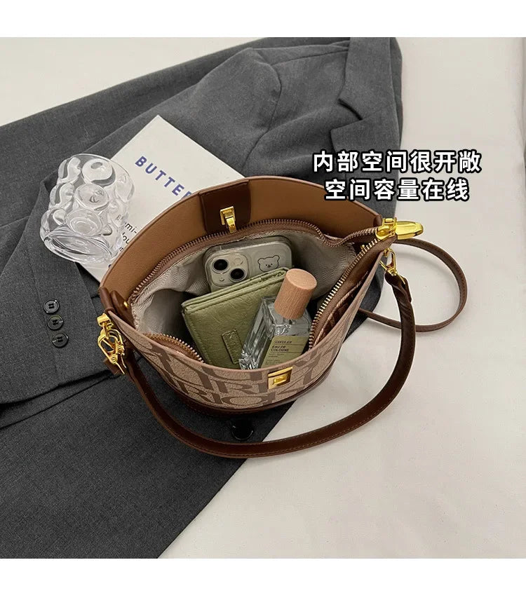 New Collection 2024-2025 Fashionable Retro Bucket Bag New High-capacity Printed Single Shoulder Crossbody Bag  High-quality Designer Handbag for Women FREE  SHIPPING