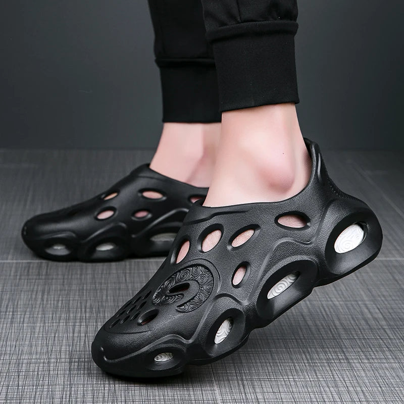 New Men's Summer Sandals Comfortable and Lightweight Men's Slippers Trendy and Fashionable Men's Shoes Versatile EVA Super Soft