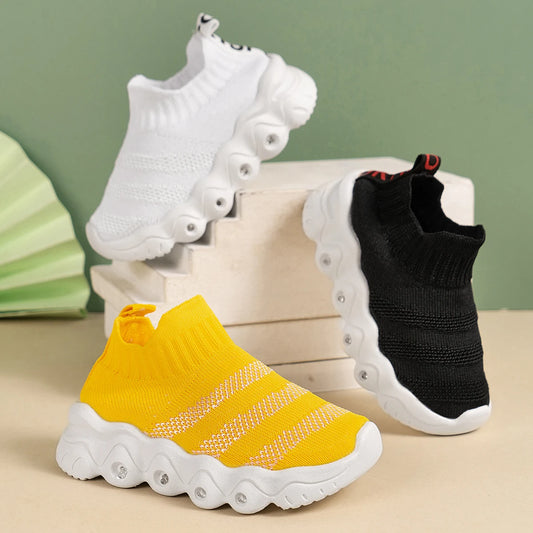 Spring and autumn children's socks and shoes, boys and girls fly woven breathable light soles, one foot casual shoes, light shoe