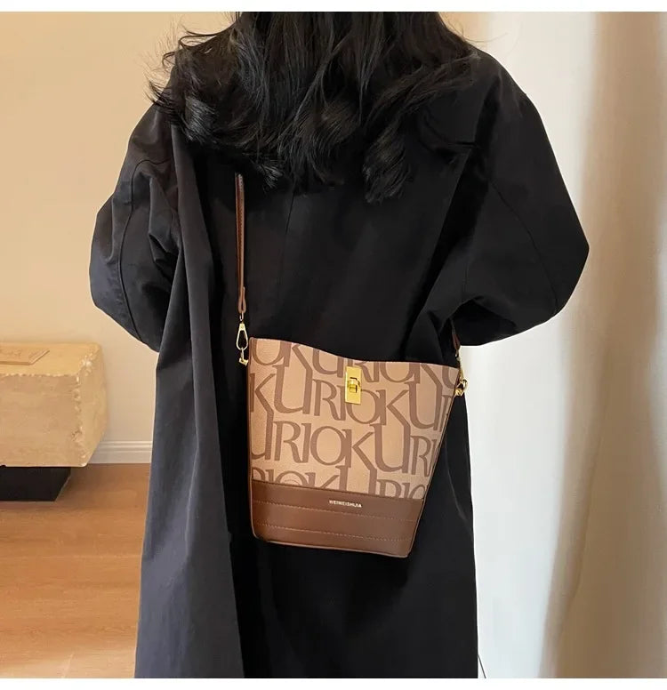 New Collection 2024-2025 Fashionable Retro Bucket Bag New High-capacity Printed Single Shoulder Crossbody Bag  High-quality Designer Handbag for Women FREE  SHIPPING