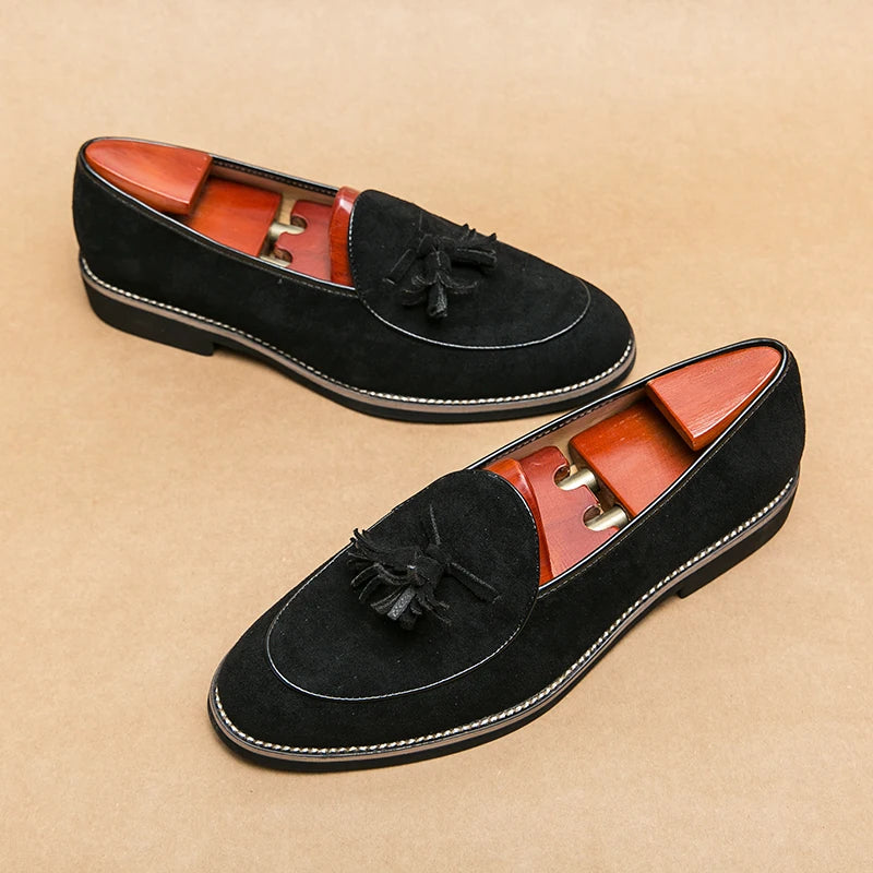 Italian Luxury Brand Suede Men's Tassel Design Loafers Slip-on Handmade High Quality Nubuck Leather Shoes Pointed Toe Thick Sole