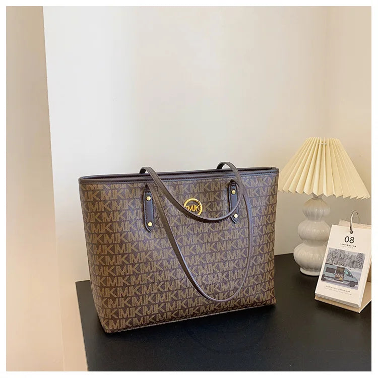 Women's Luxury Handbag 2024-2025 New Fashion Letter Printed Tote Bag Versatile Large Capacity One Shoulder Diagonal Straddle Bag FREE SHIPPINGS
