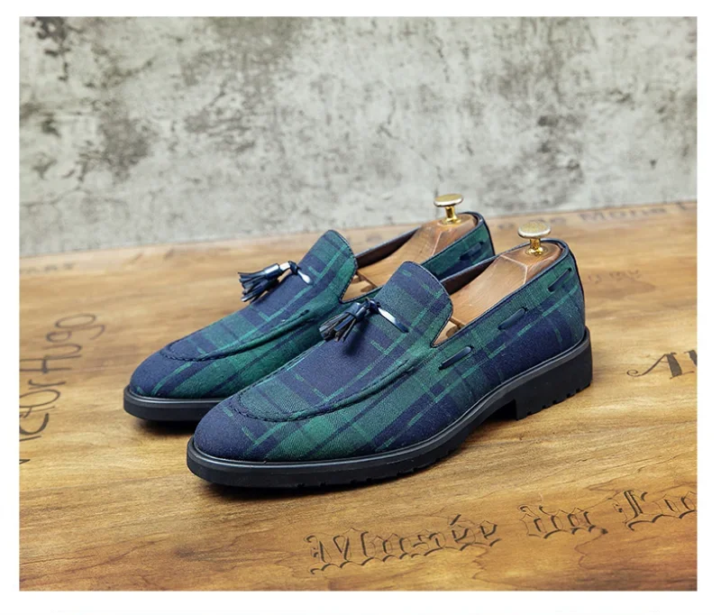 Our 2025 New Loafers Men Shoes Canvas Green Plaid Fashion Business Casual Wedding Party Classic Fringe Retro Gentleman Dress Shoes