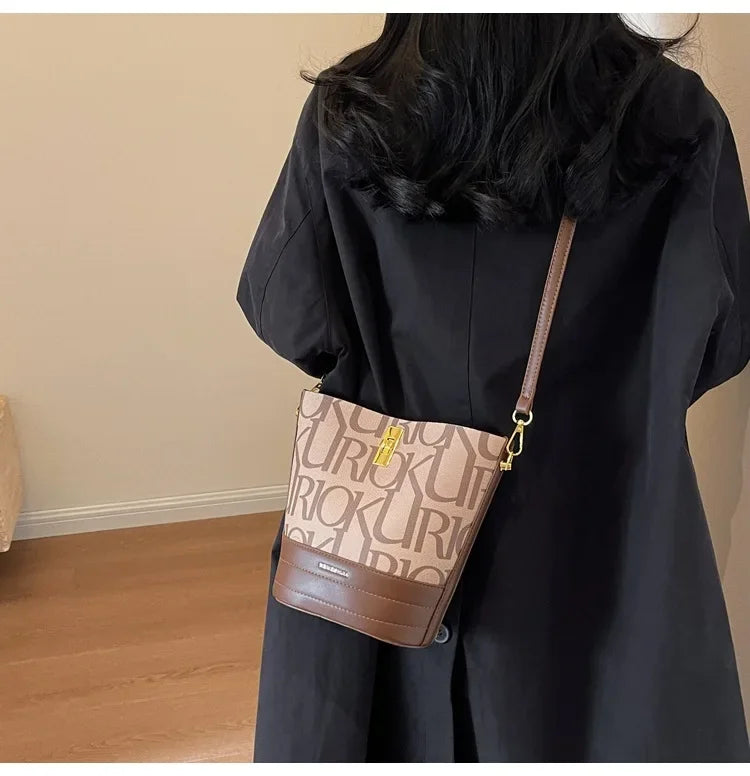 New Collection 2024-2025 Fashionable Retro Bucket Bag New High-capacity Printed Single Shoulder Crossbody Bag  High-quality Designer Handbag for Women FREE  SHIPPING