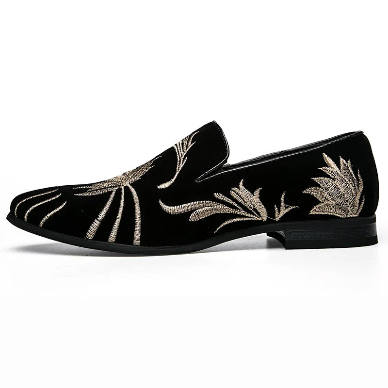 Men's Fashion Suede Leather Embroidery Loafers Mens Casual Printed Moccasins Wedding Shoes Man Party Driving Flats Sizes 38-47
